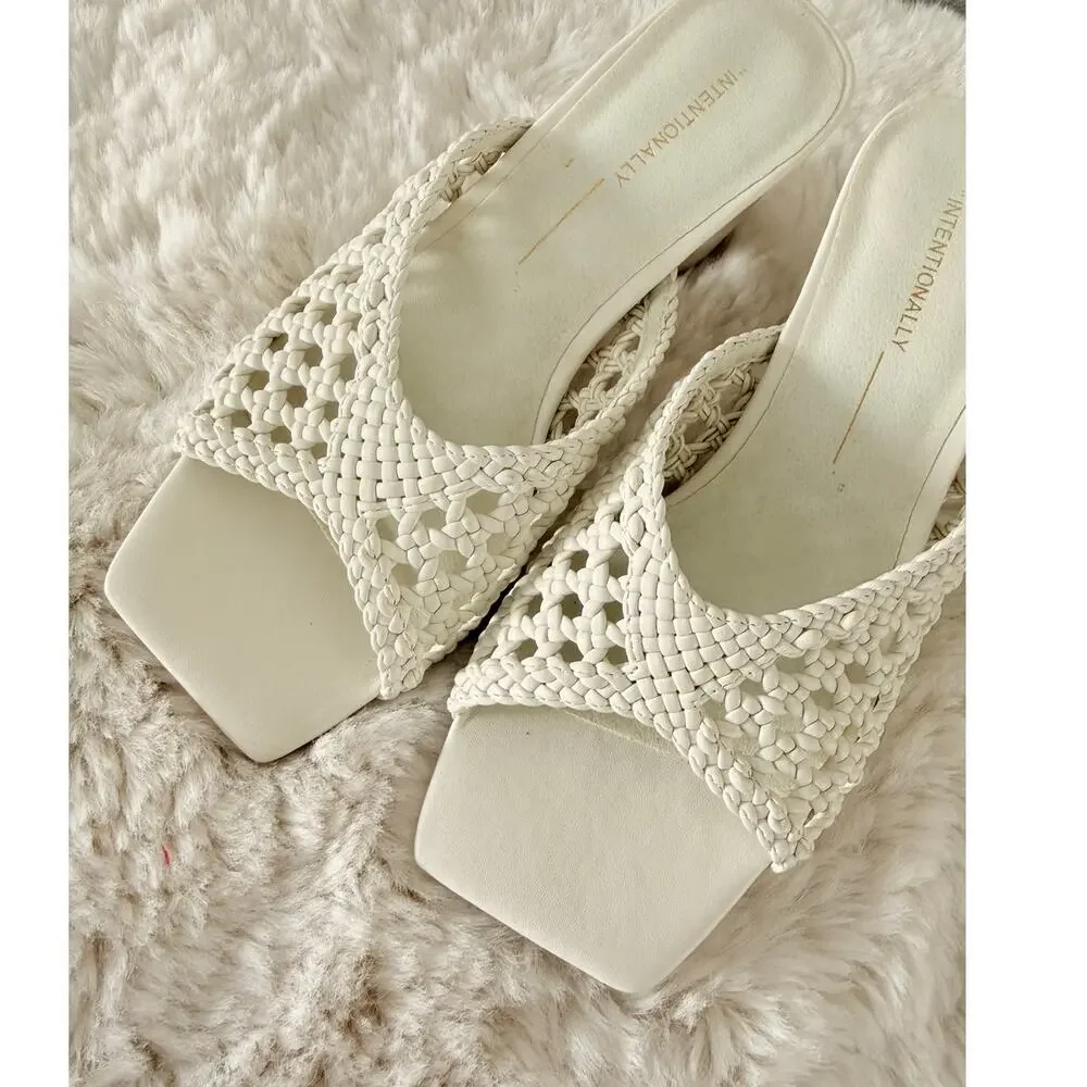 Intentionally Blank NEW‎ Cassandra Vegan Heel US 6